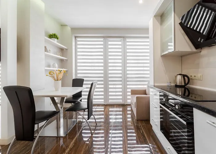 Inshiapartments On Hazova Str 2 شقة إلفيف